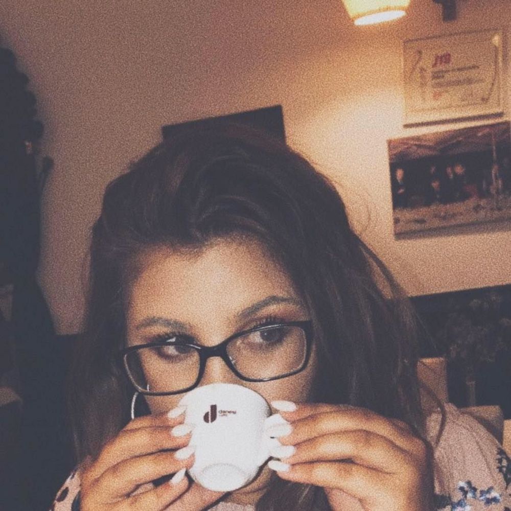 Meet your Posher, Becca